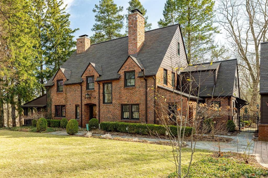 Ann Arbor, MI 48104,2204 Lafayette Road