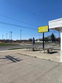 Eastpointe, MI 48021,15801 E 10 Mile Road