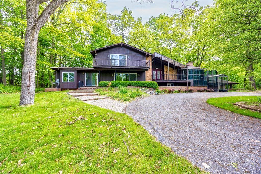 Bloomfield Twp, MI 48323,4710 Cove Road