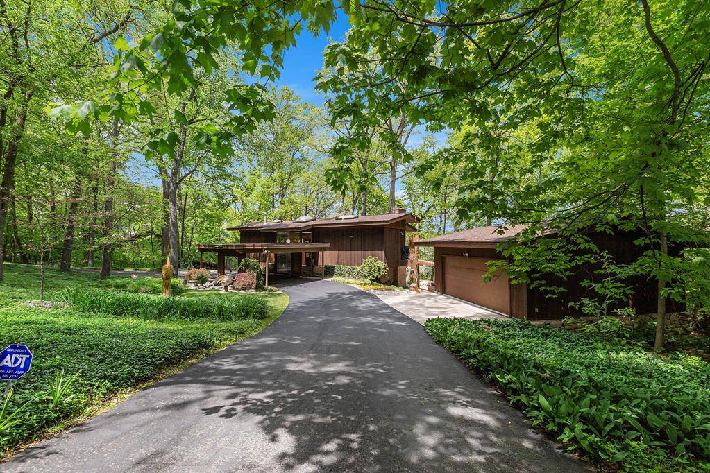 Ann Arbor, MI 48104,403 Riverview Drive