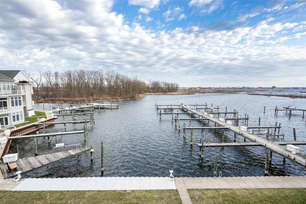 Muskegon, MI 49445,2411 Lake Avenue 33