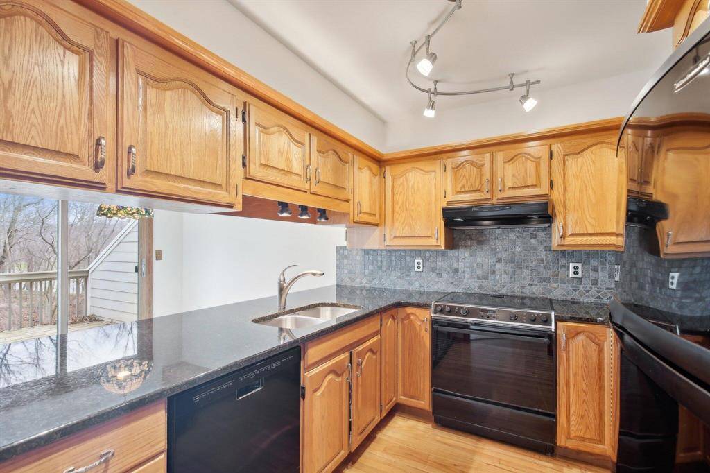 Saline, MI 48176,288 Whitlock Street