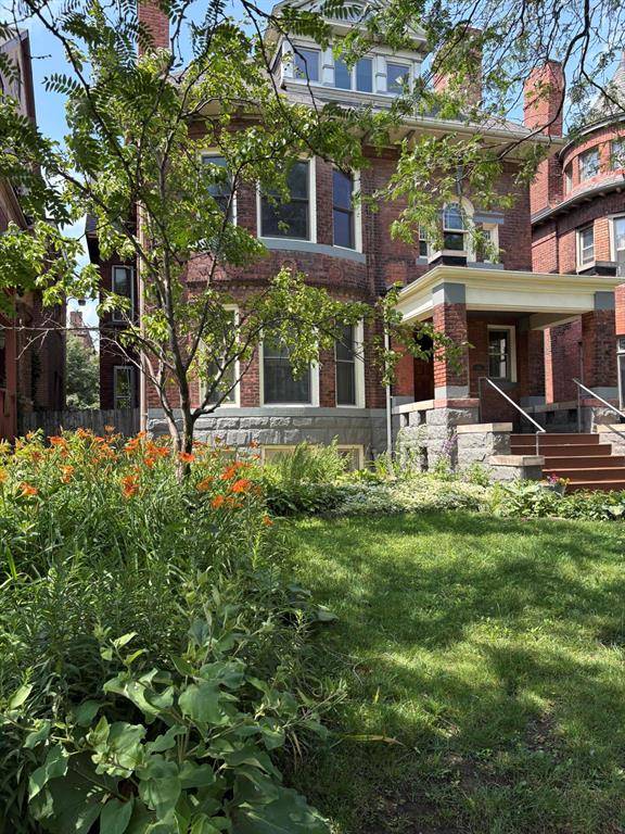 Detroit, MI 48201,658 W Forest Avenue
