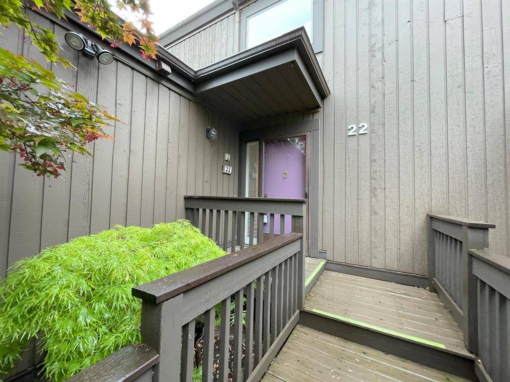Ann Arbor, MI 48105,22 Haverhill Court