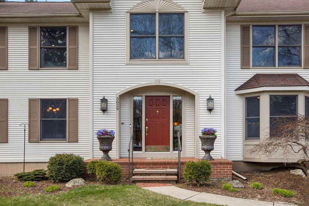 Ann Arbor, MI 48105,3829 Waldenwood Drive