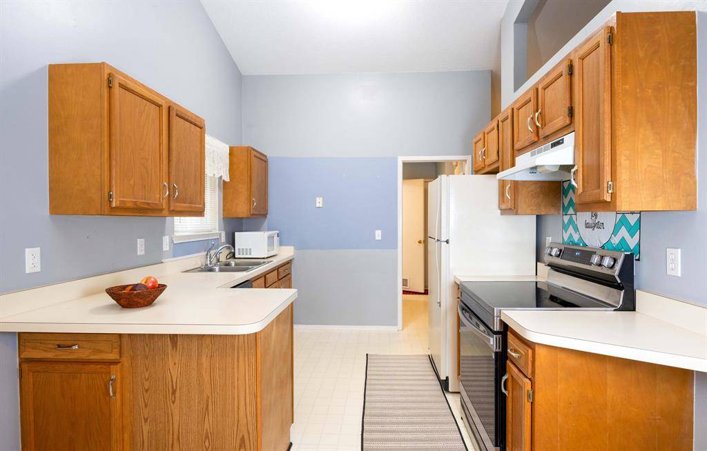 Westland, MI 48185,36561 S Deerhurst