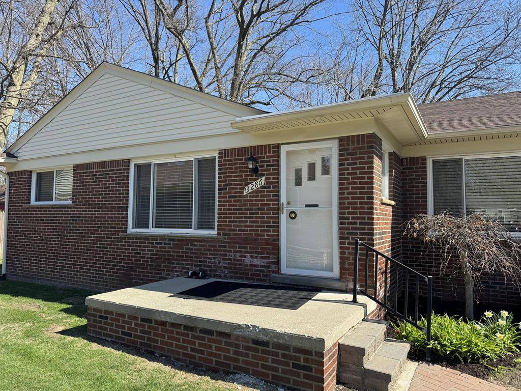 Royal Oak, MI 48073,3286 W Webster Road