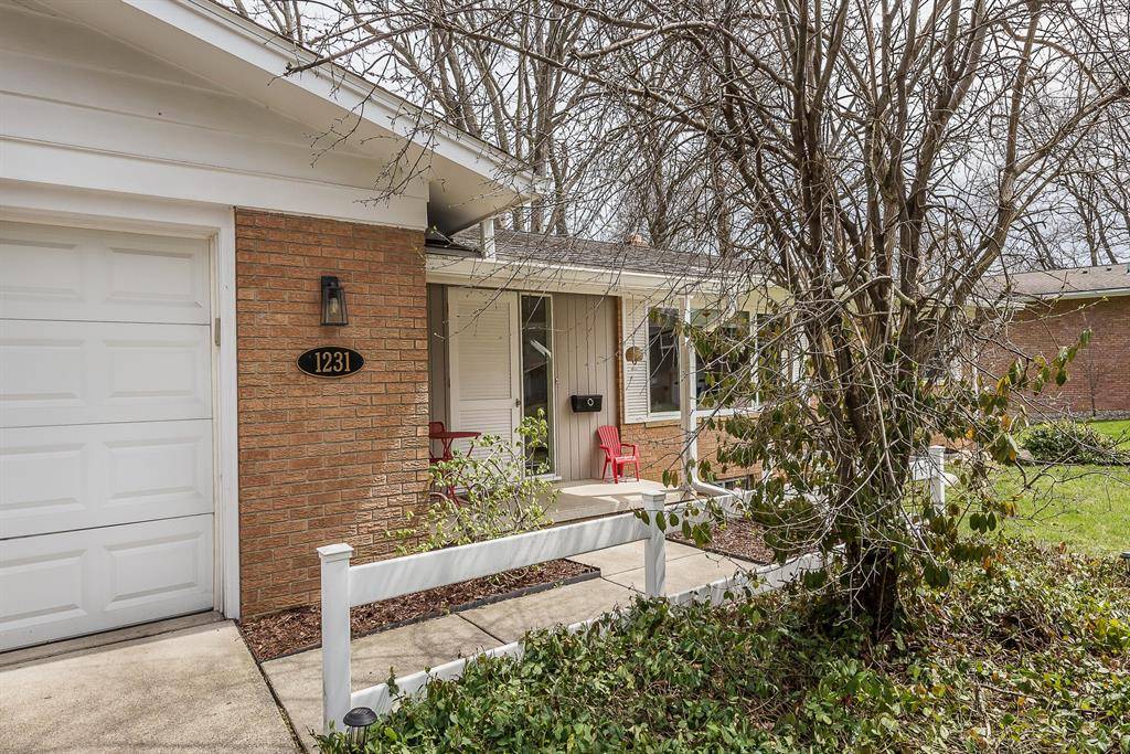 Ann Arbor, MI 48103,1231 Meadowbrook Avenue