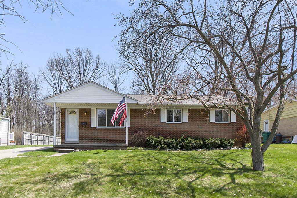 Saline, MI 48176,896 Watson Road
