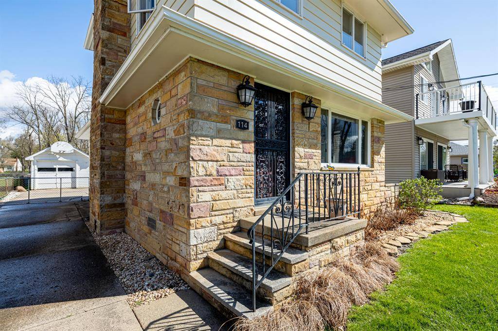 Leoni Twp, MI 49254,114 W Grove Avenue
