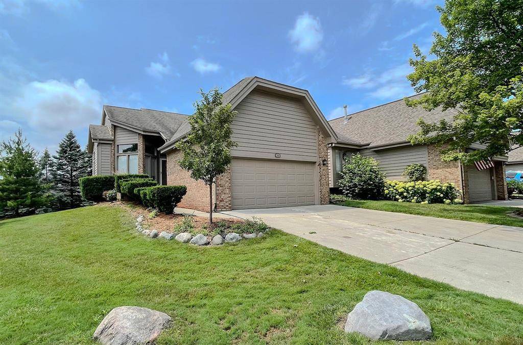 Farmington Hills, MI 48334,29603 N Meadowridge