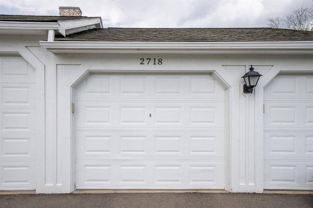 Ann Arbor, MI 48105,2718 S Knightsbridge Circle