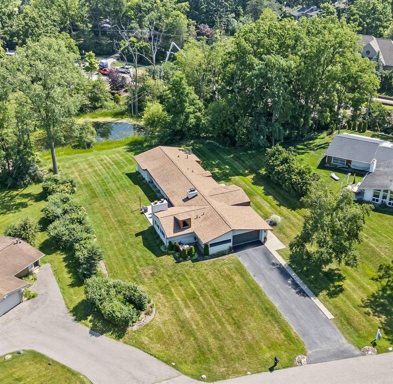 West Bloomfield Twp, MI 48323,2330 N Pine Center Drive