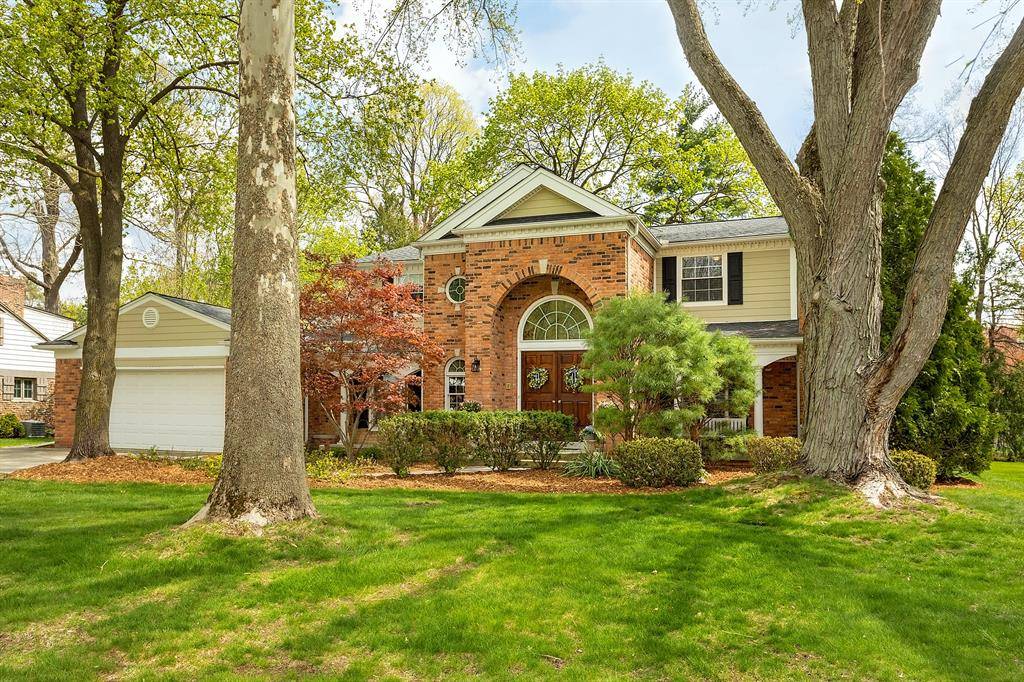 Beverly Hills Vlg, MI 48025,32848 White Oaks Trail