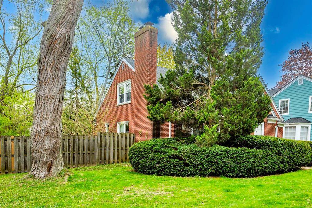 Ann Arbor, MI 48104,1616 Morton Avenue