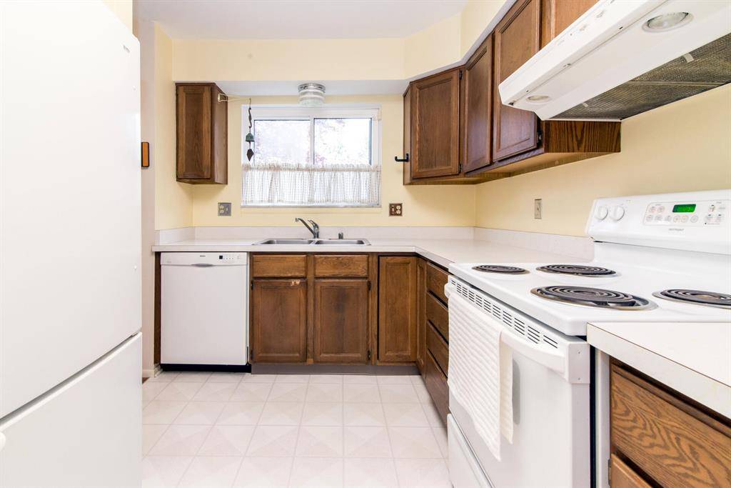 Ann Arbor, MI 48103,2033 Pauline Court