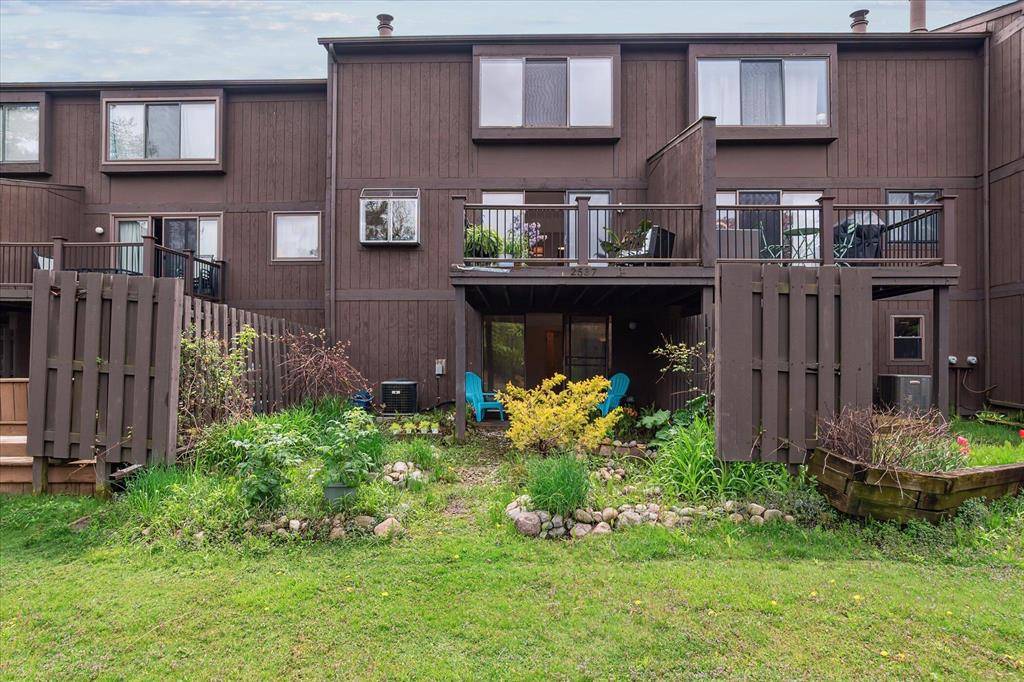 Ann Arbor, MI 48105,2537 Meade Court