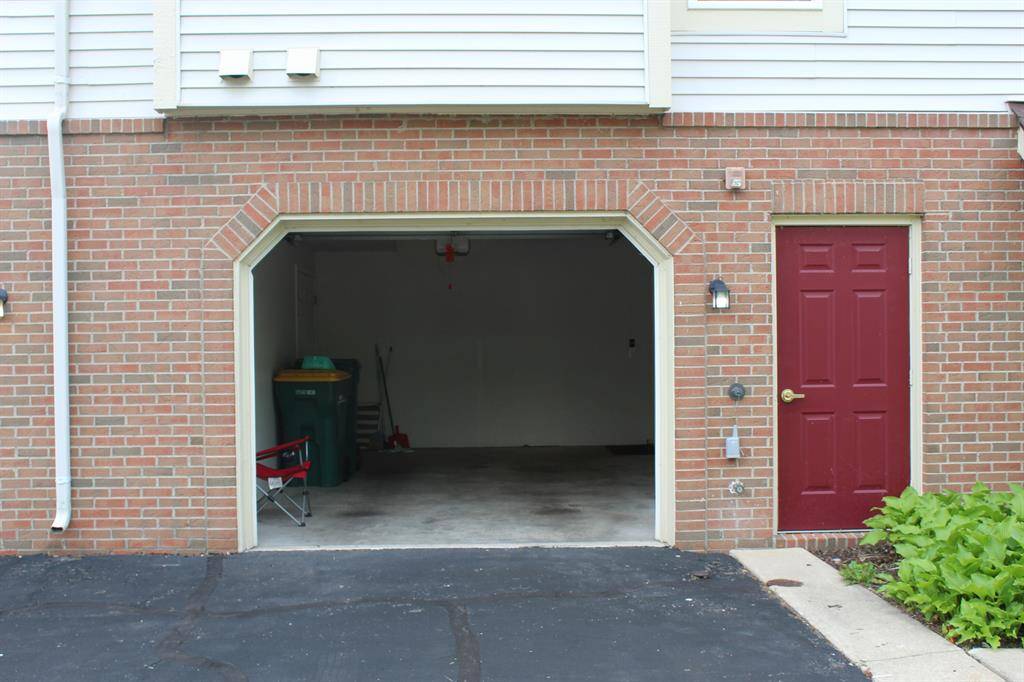 Ypsilanti Twp, MI 48197,9541 LAKESIDE Drive Building: 8