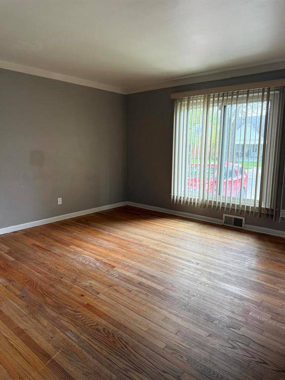 Lincoln Park, MI 48146,2072 Goddard Road