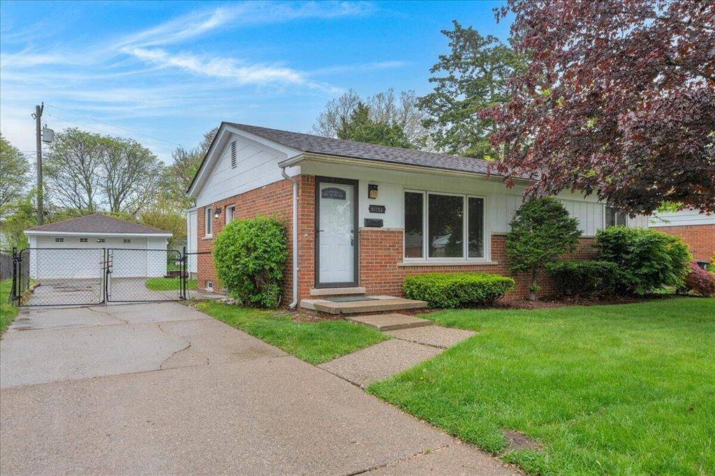 Livonia, MI 48152,31532 Haldane Street