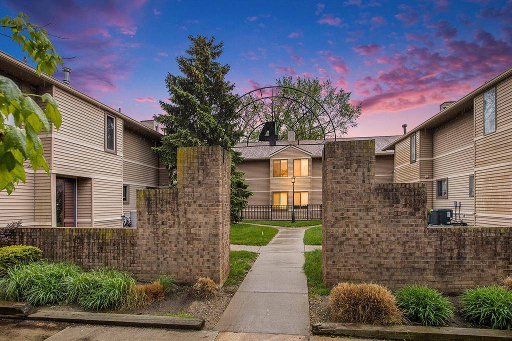 Ann Arbor, MI 48104,300 Briarcrest Drive 141
