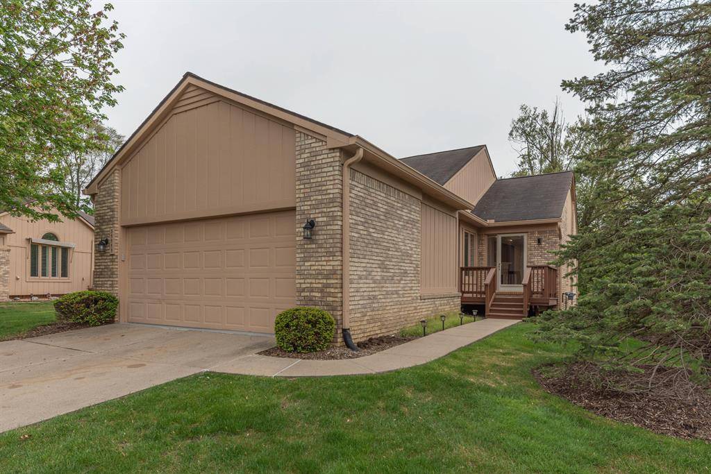 Farmington Hills, MI 48335,35555 Lone Pine Lane