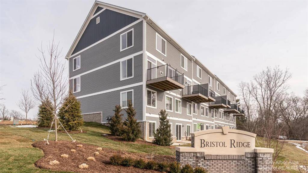 Ann Arbor, MI 48105,2721 Bristol Rdg Drive 6