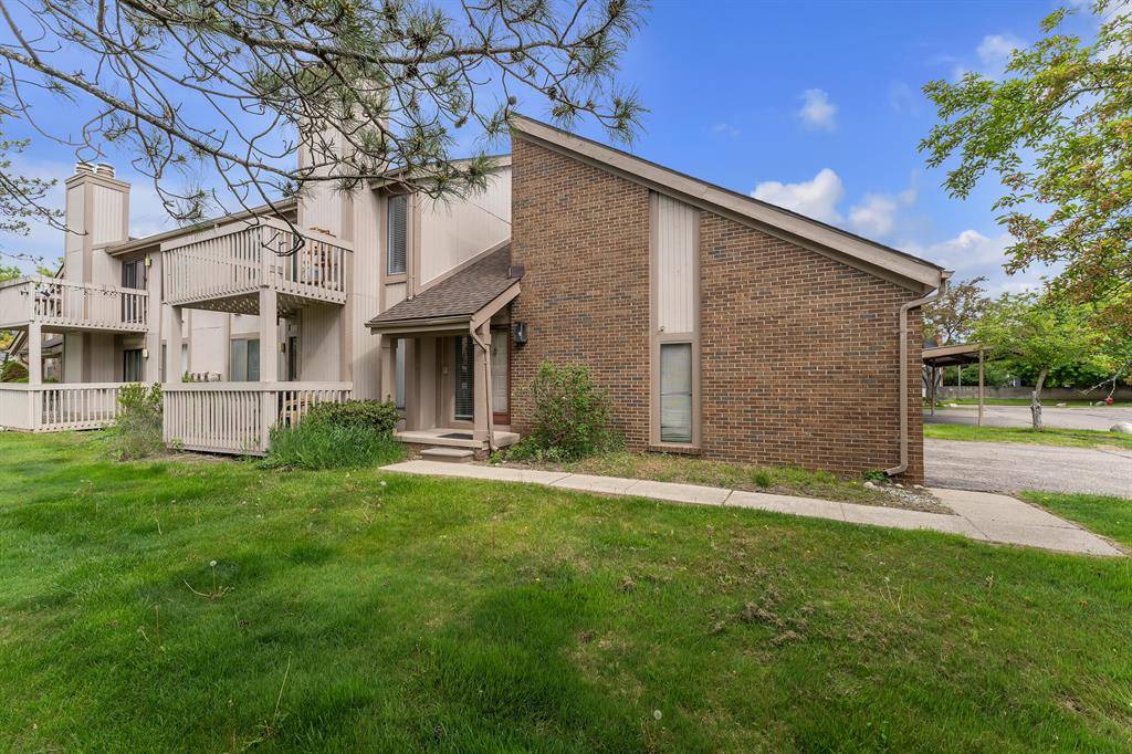 West Bloomfield Twp, MI 48322,5406 Carol Run W Building: 51.00
