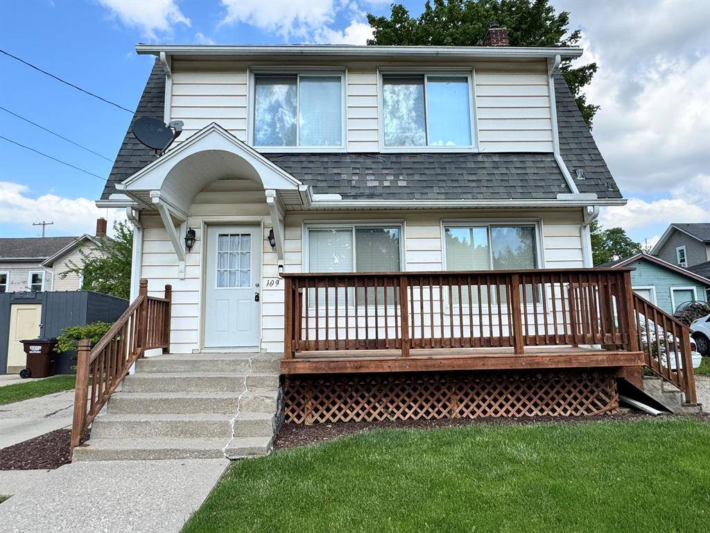 Adrian, MI 49221,109 Park Place East Place E