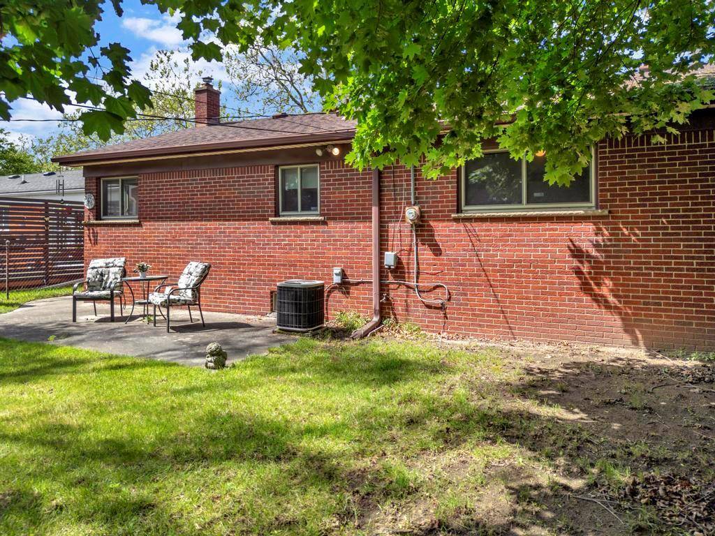Livonia, MI 48154,27407 Buckingham Street