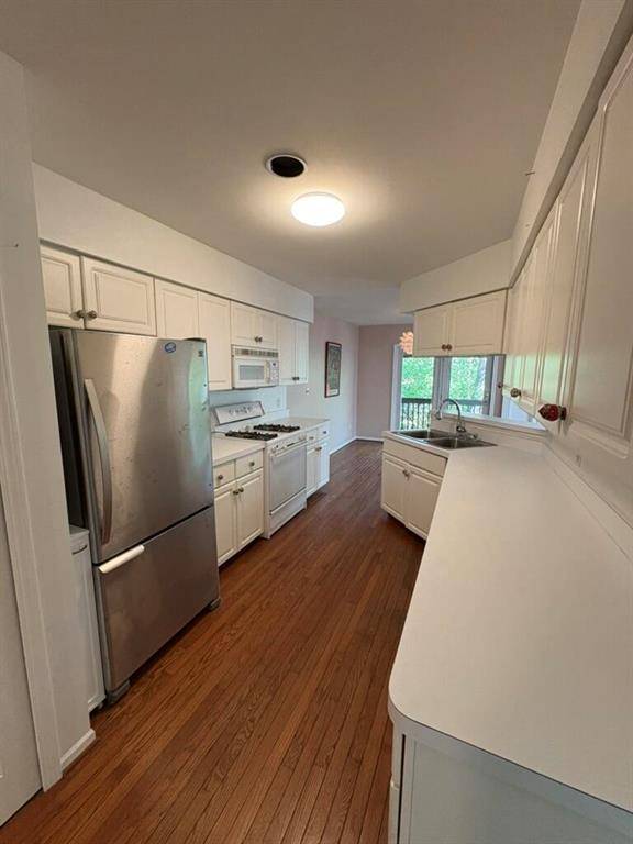 Ann Arbor, MI 48104,2423 Mulberry Court