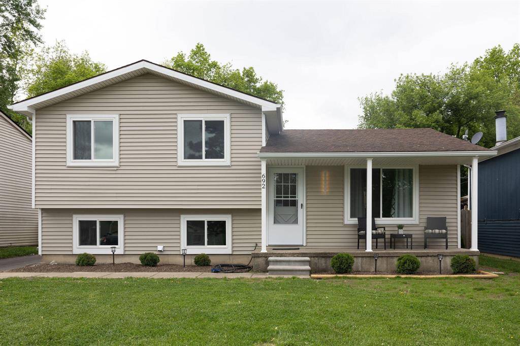 Waterford Twp, MI 48328,692 Woodingham Avenue