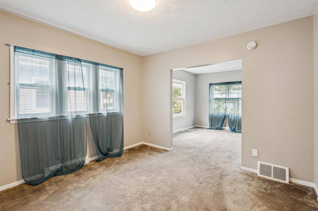Lansing, MI 48910,1916 Lyons Avenue