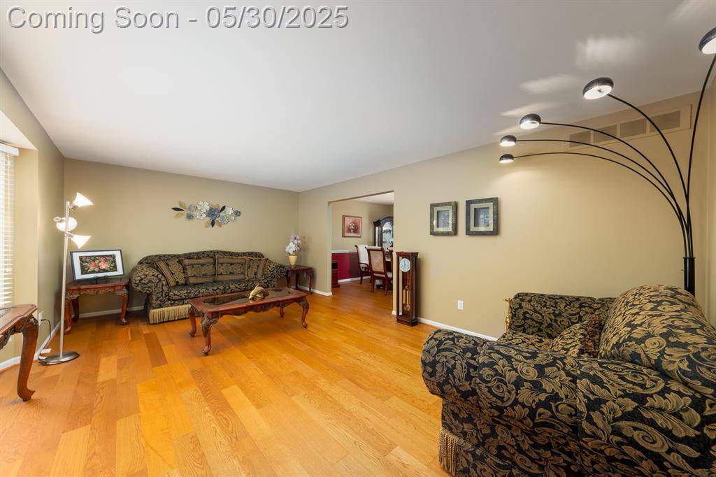 Novi, MI 48374,24609 Redwing Drive