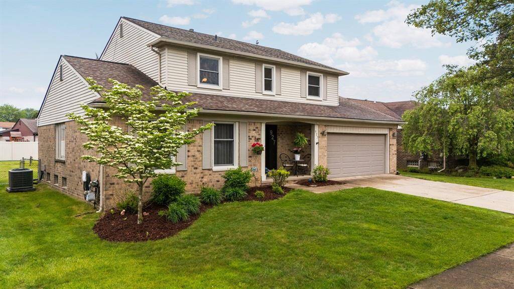 Canton Twp, MI 48188,927 Queens Way