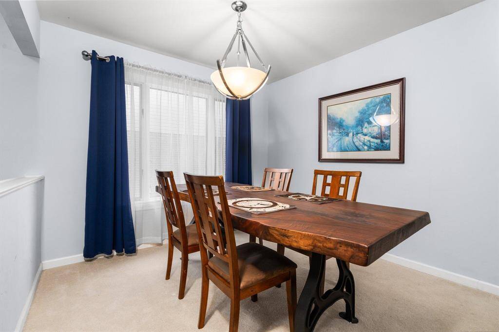 Canton Twp, MI 48188,927 Queens Way