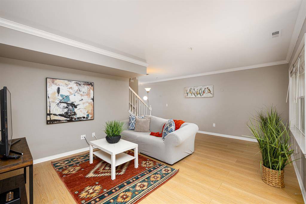 Ann Arbor, MI 48105,3039 Barclay Way