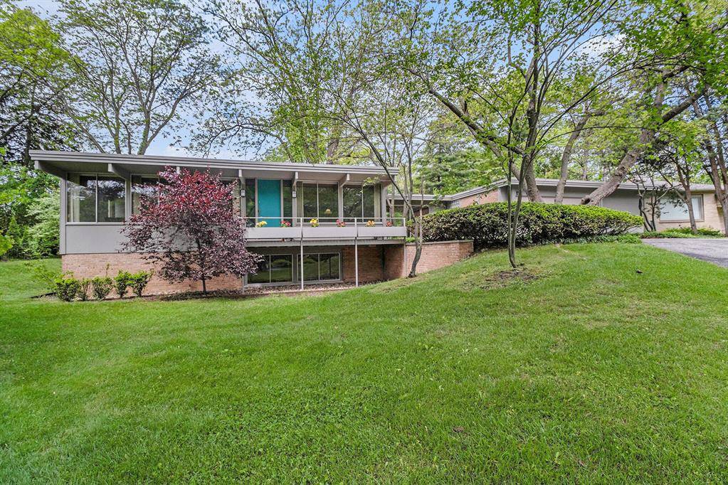 Ann Arbor, MI 48104,19 Heatheridge Street