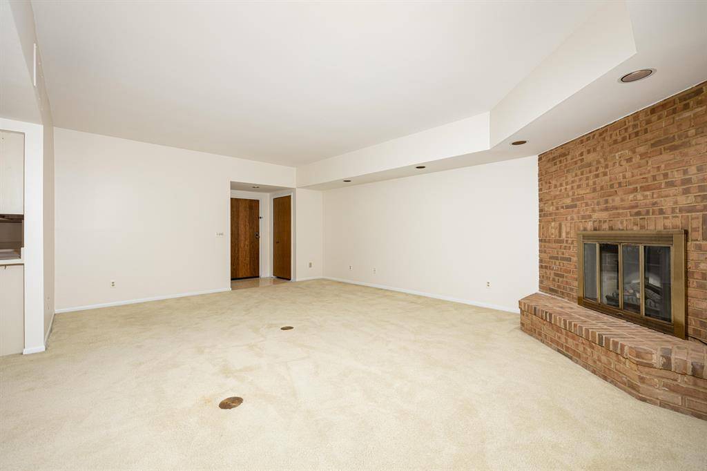 Ann Arbor, MI 48104,2125#208 Nature Cove Court