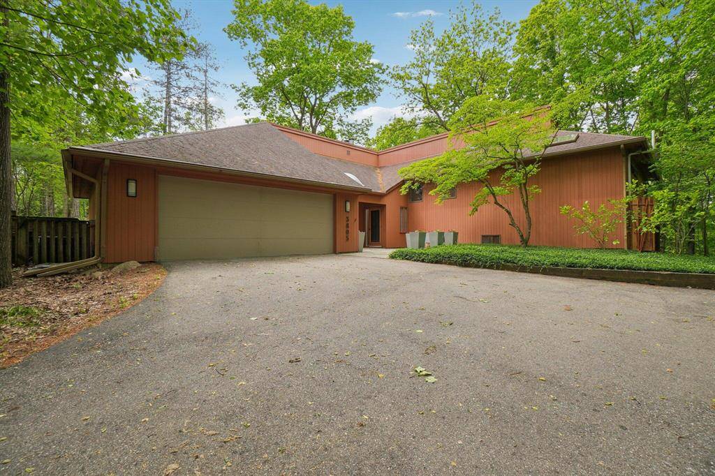 Ann Arbor, MI 48105,3805 Penberton Court