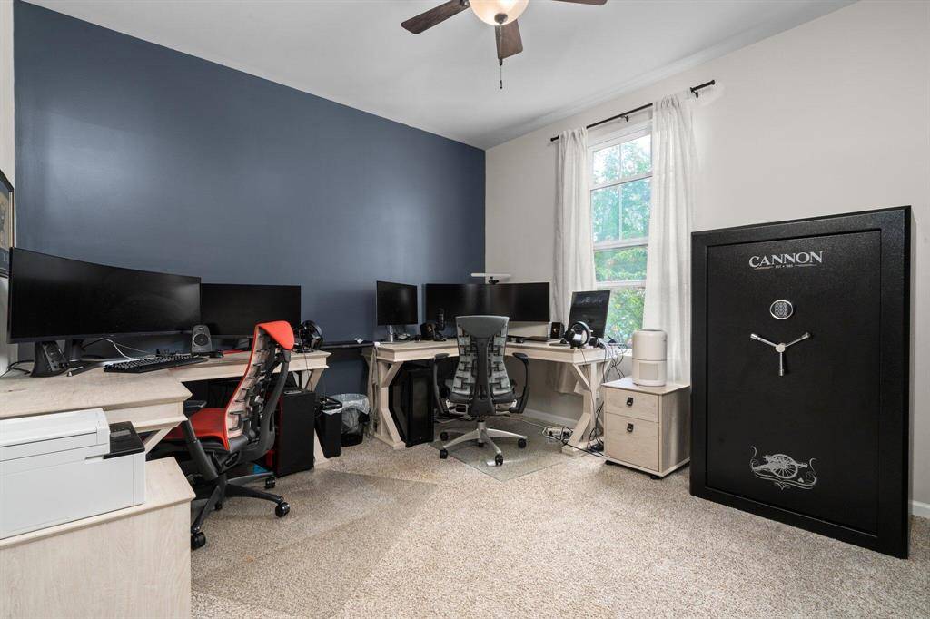 Saline, MI 48176,102 Beddingham Court
