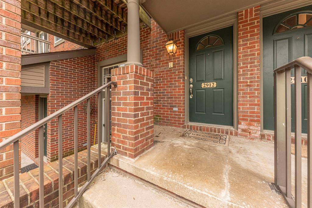 Ann Arbor, MI 48105,2912 Barclay Way