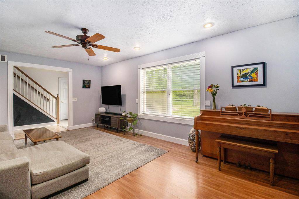 London Twp, MI 48160,11285 Tuttlehill Road