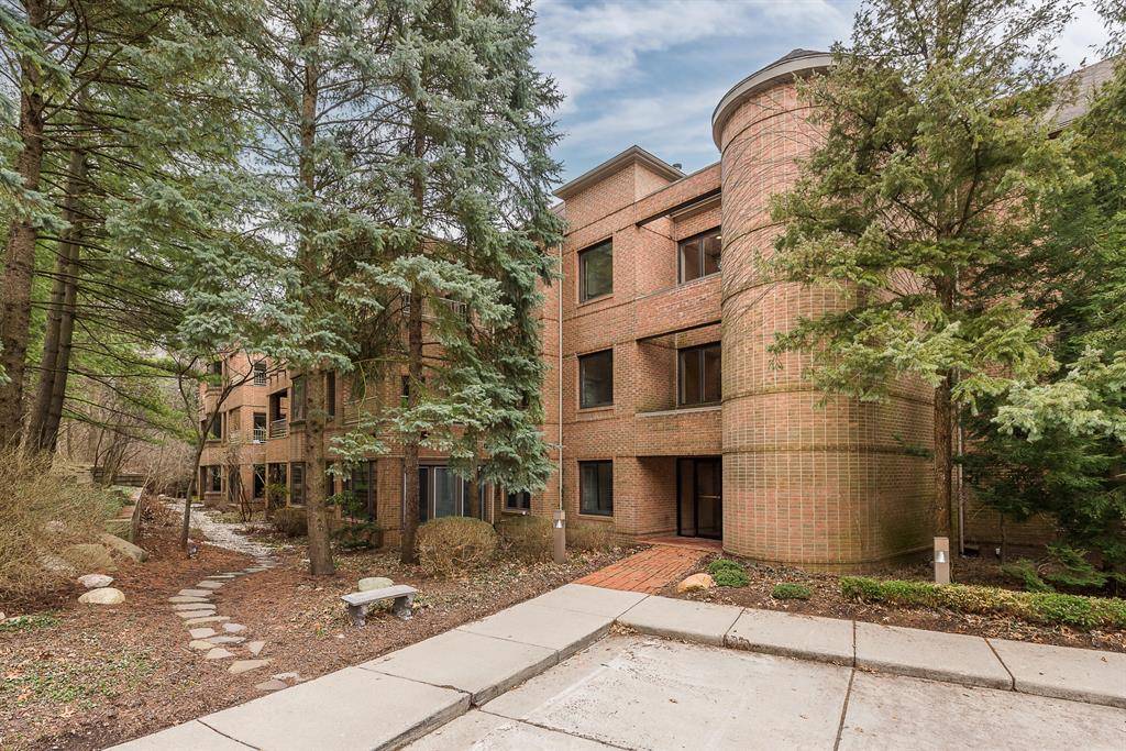 Ann Arbor, MI 48105,3000 Glazier Way 130