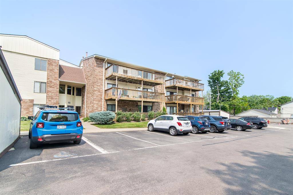 Walled Lake, MI 48390,855 S Pontiac Trail A305