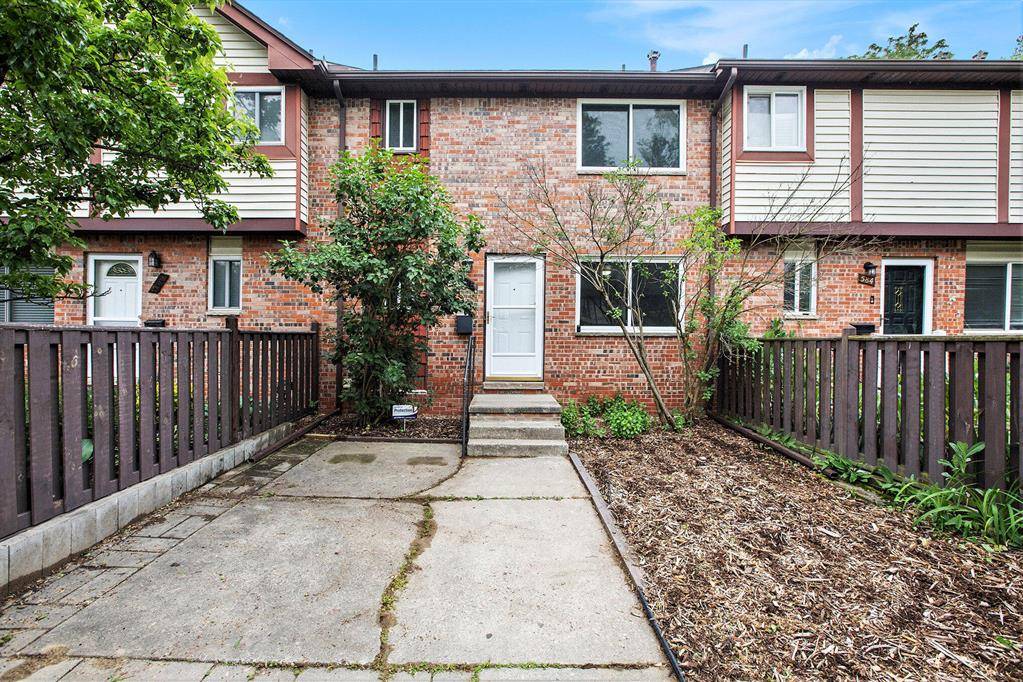 Ypsilanti Twp, MI 48198,586 Terrace Lane E