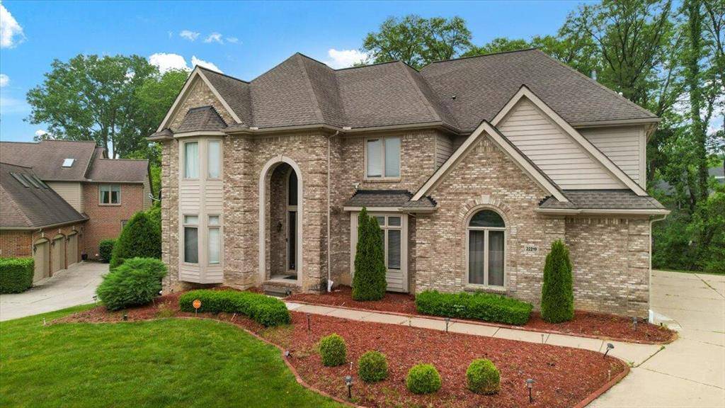 Farmington Hills, MI 48167,22219 Lujon Drive