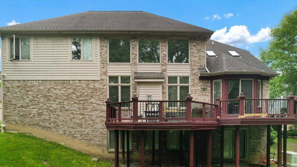 Farmington Hills, MI 48167,22219 Lujon Drive