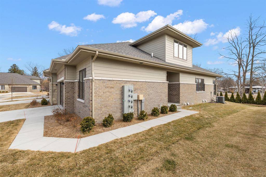West Bloomfield Twp, MI 48322,7479 Gramercy Circle