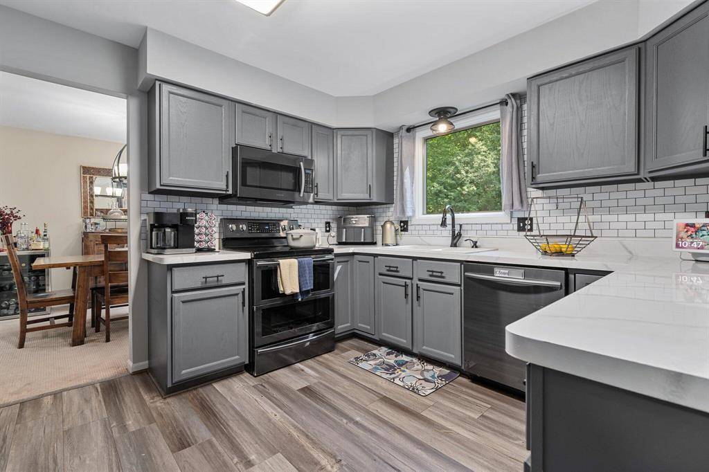 Saline, MI 48176,2062 Wildwood Trail